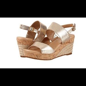 Ugg Elena Metallic wedge